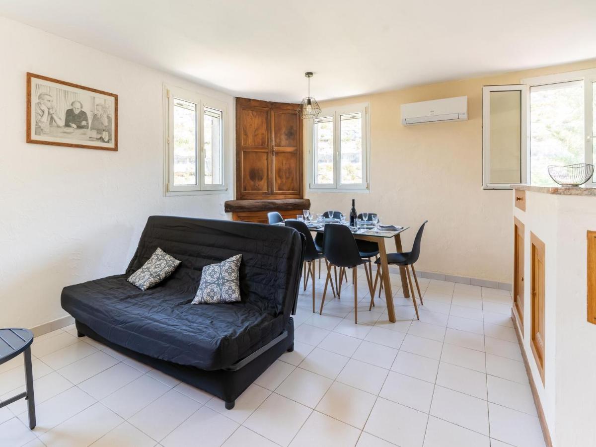 Cosy Holiday Home In Minerve With Garden Экстерьер фото